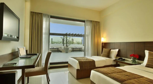 Номер Standard Hotel Express Residency Vadodara