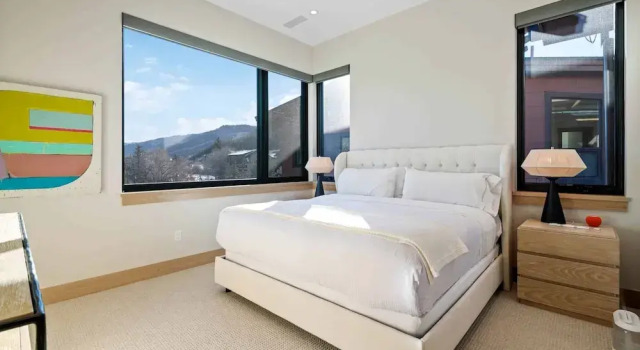 One Riverfront Village by EWH, Забронировать Отель Эйвон Beaver Creek Ski, рядом с Риверфронт-Экспресс-Гондола