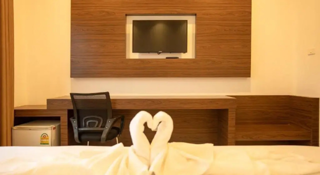 Deluxe Dvoulůžkový s manželskou postelí pokoj s balkonem a a výhledem na město Intouch Riverside Hotel