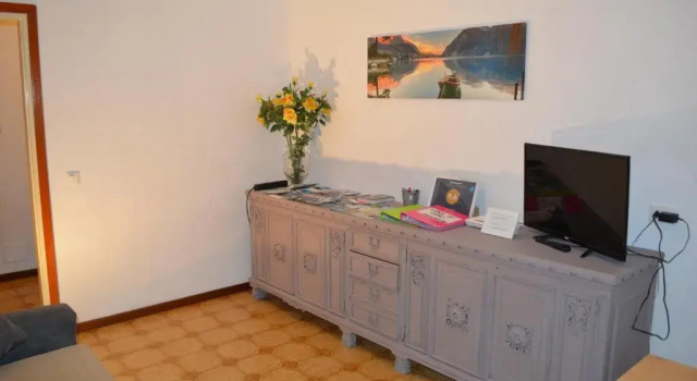 Bettys House, Prenota Appartamento Hotel a Como con parcheggio, Parcheggio