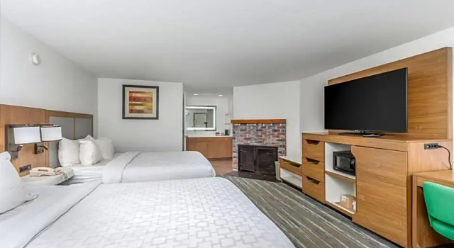 Номер Superior Crossroads Inn & Suites