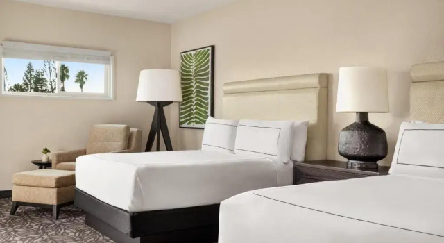 Четырёхместный люкс с видом на океан Zachari Dunes on Mandalay Beach, Curio Collection by Hilton