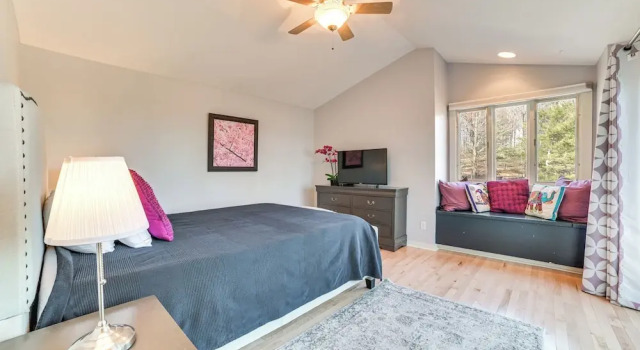 Коттедж Soaking Tub & Fire Pit! Home Near Dtwn Suttons Bay