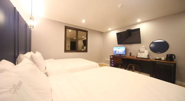 Шестиместный номер Business The Stone Bridge Hotel Sasang