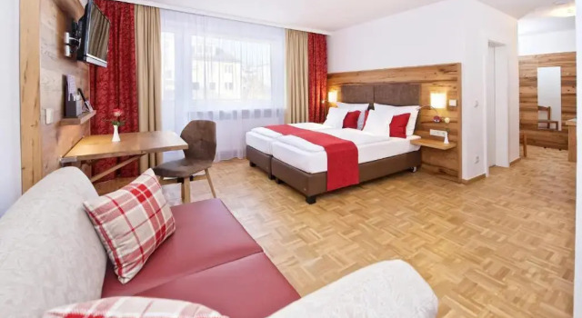 Студия Park Hotel Laim Serviced Apartments
