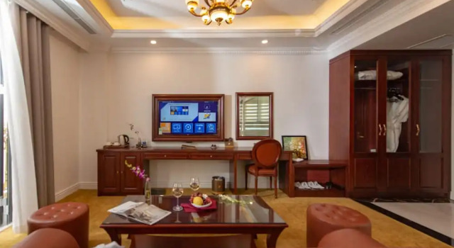 Двухместный номер Deluxe с балконом THE SHINE HOTEL