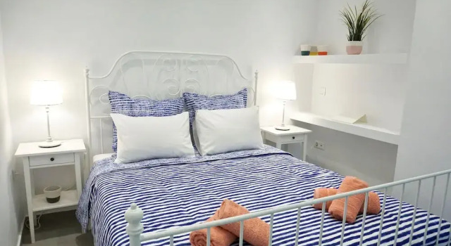 Cycladic Style Apt in Athens