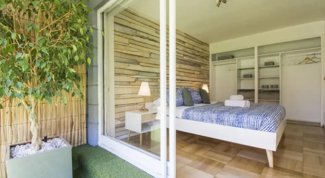 Апартаменты The Lounge Apartment
