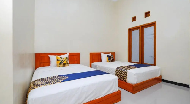 Bintang Selatan Syariah by OYO Rooms, Réserver Hôtel Karanganyar Central Java