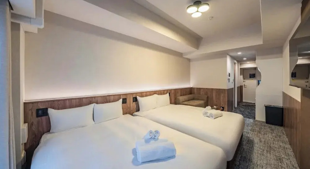 Четырёхместный номер Standard с балконом Apartment Hotel 11 Nippombashi