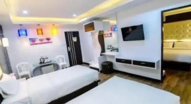 Семейный номер Standard с балконом Lalita Boutique Hotel Hat Yai