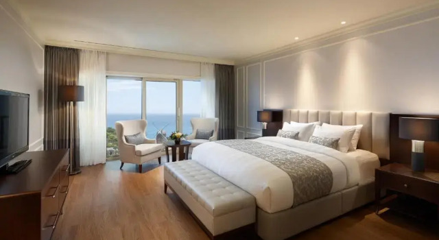 Двухместный люкс Premier с видом на океан Lotte Hotel Jeju