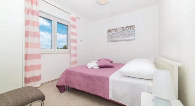 Gorgeous Home In Trogir With Sauna, Забронировать Отель Отели Трогир с бассейном, рядом с Church of St. Barbara, Бассейн