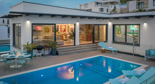 Luxury Villa Riva