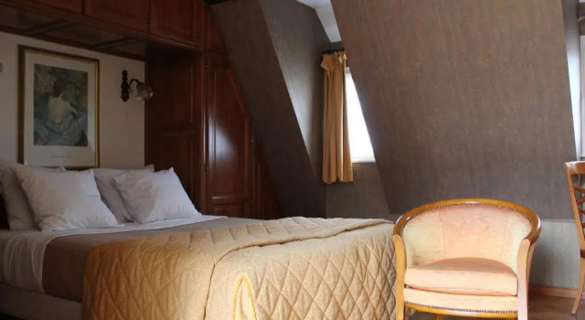 Полулюкс Logis Hôtel Restaurant Au Cerf dOr