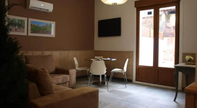 Apartamentos Sierra del Oso, Забронировать Отель Отели в центре Потес, в центре