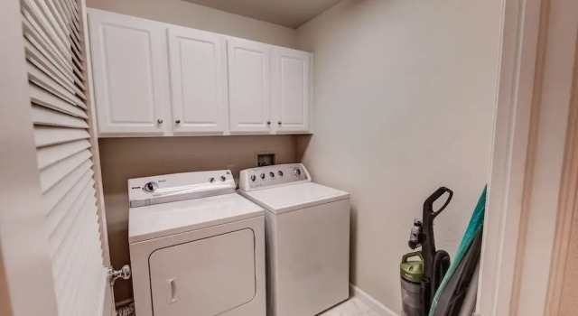 Вилла 3BR Downtown Townhome /w Stunning Balcony Views!
