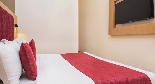 Номер Deluxe Hotel Priceless Suite
