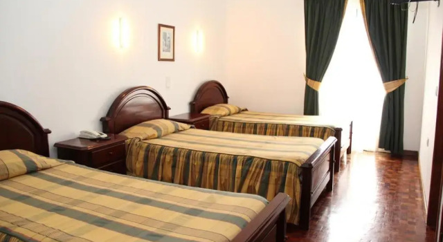 Трёхместный номер Standard Residencial Santo António
