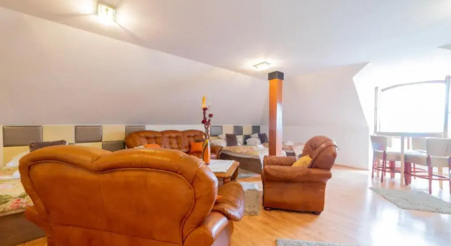 Le Rose Hotel