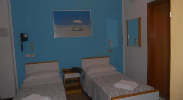 Трёхместный номер Standard Hotel Pigalle