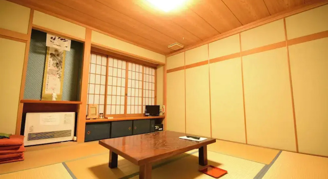 Koyasan Shukubo Fugenin, Buchen Sie Pension Koyasan Wakayama