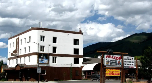 Colter's Lodge