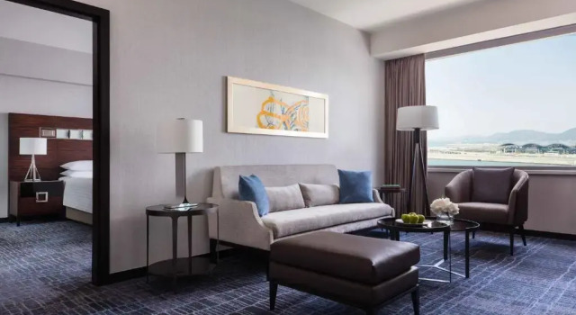 Двухместный люкс Executive Lounge Access Larger с видом на море Hong Kong SkyCity Marriott Hotel