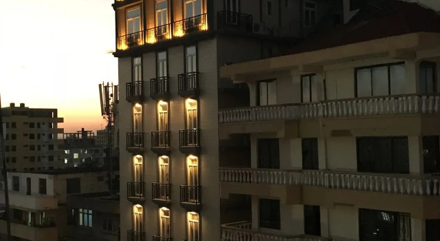 Chelsea Hotel, Buchen Sie Hotel Hotels in Daressalam mit Frühstück, in der Nähe von Zanzibar Ferry Terminal, Frühstück