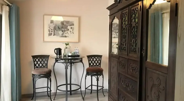 Hangzhou Yunqi Fan Path Blue b&B, Rezerwuj Bed and Breakfast Hotele w Hangzhou z basenem, Basen