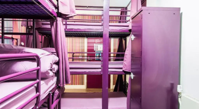 Кровать в общем номере (женский номер) Safestay London Kensington Holland Park