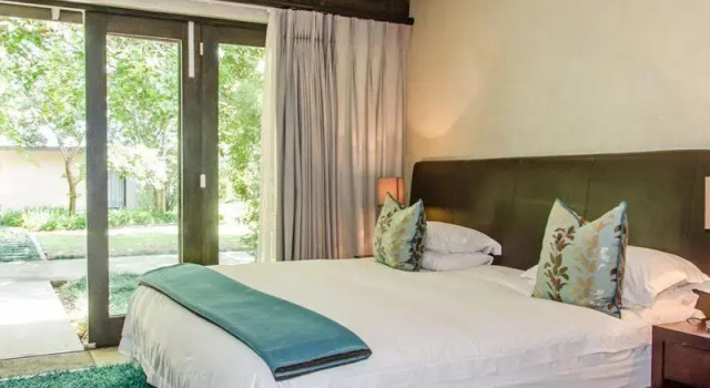 9 On Kromellenboog Guesthouse, Book Pension Gæstehuse i Sebokeng, Pension