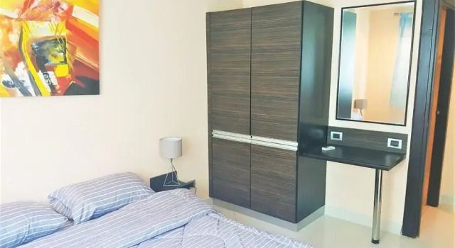 1 bed Condo With Direct Pool Access - Sleeps 2, Забронировать Апартаменты/квартира Отели Паттайя с парковкой, рядом с Океанариум Подводный мир Паттайи, Парковка