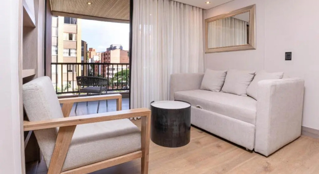 Кровать в общем номере с балконом Jatisa Living by HOUSY