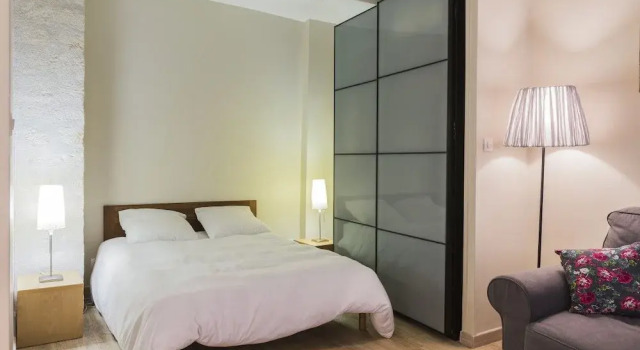 StudioPrefCS, Забронировать Отель Монпелье Hérault, рядом с Торговая палата Hôtel Saint-Côme