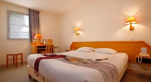 Номер Economy Logis Hôtel Novalis Quimperlé