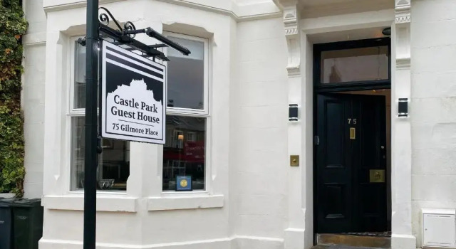 Castle Park Guest House, Boek Pension Hotels in Edinburgh met parkeren, Parkeren
