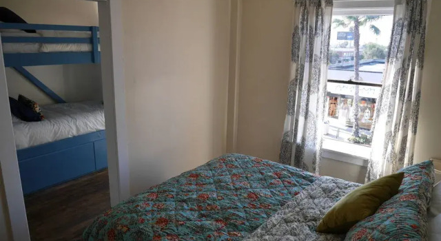 Dunaway Bed & Breakfast, Забронировать Отель Пасифик-Бич Mission Beach
