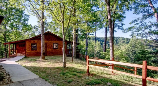 Scenic Solitude 2 Bedroom Home by Redawning