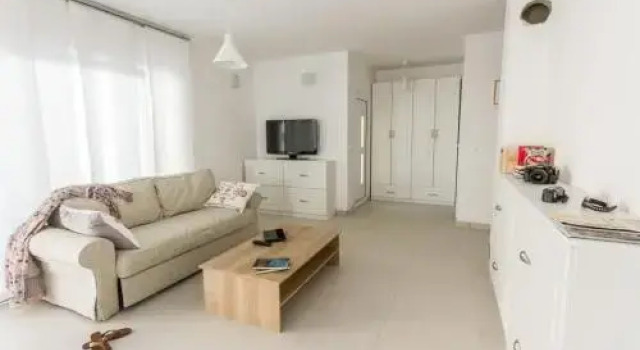 House Sunny Rock, Varaa Hotelli Hotellit Kvarner Islands uima-altaalla, Uima-allas