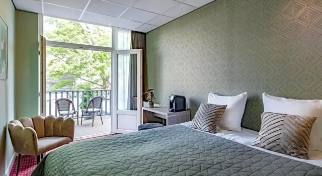 Четырёхместный номер с балконом Hotel Atlantis Amsterdam