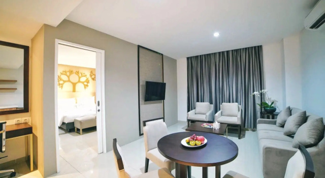 Suite PALM PARK Hotel Surabaya