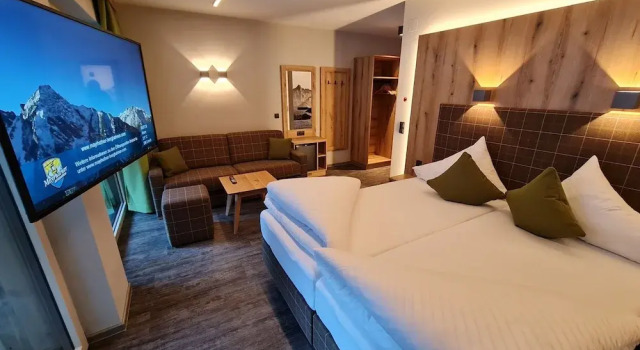 Der Siegeler B&B - this lifestylehotel rocks, Забронировать Отель Отели Майрхофен с завтраком, рядом с Конгресс-центр Europahaus, Завтраки