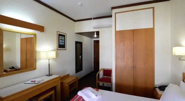 Hotel Dom Nuno, Забронировать Отель Сантиагу-ду-Касен Побережье Алентежу