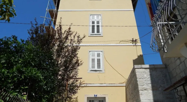 Apartments Moni