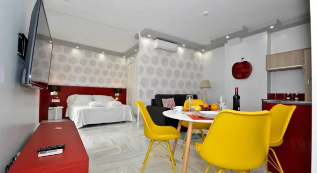 Студия с балконом The Zentral Arenal Suites