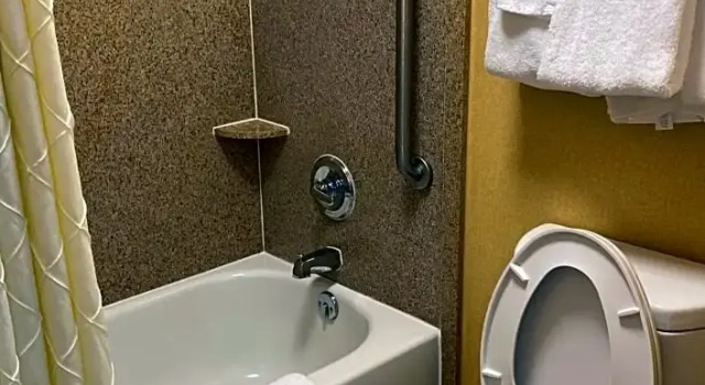 Трёхместный номер Standard Deluxe Inn - Fayetteville I-95