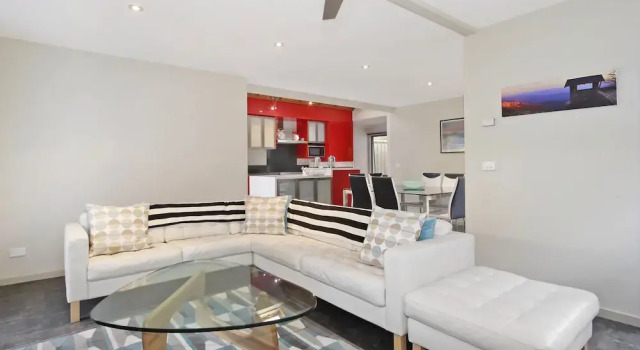 Breakaway Bright - Superb Townhouse, Varaa Hotelli Bright 
