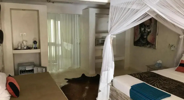 Полулюкс The Villa Luxury Suites Hotel
