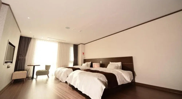 Andong Grand Hotel(안동그랜드호텔), Забронировать Отель Отели провинции Кёнсан-Пукто 3 звезды, 3*